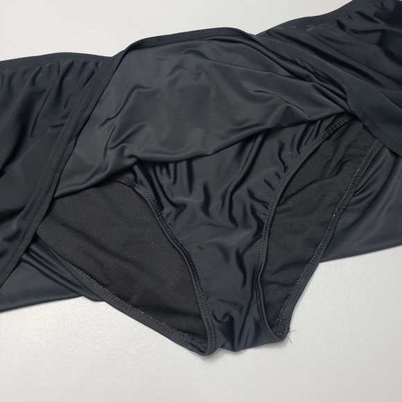 Collections by Catalina solid black bathing suit skirt women's plus size 3X - Picture 2 of 7